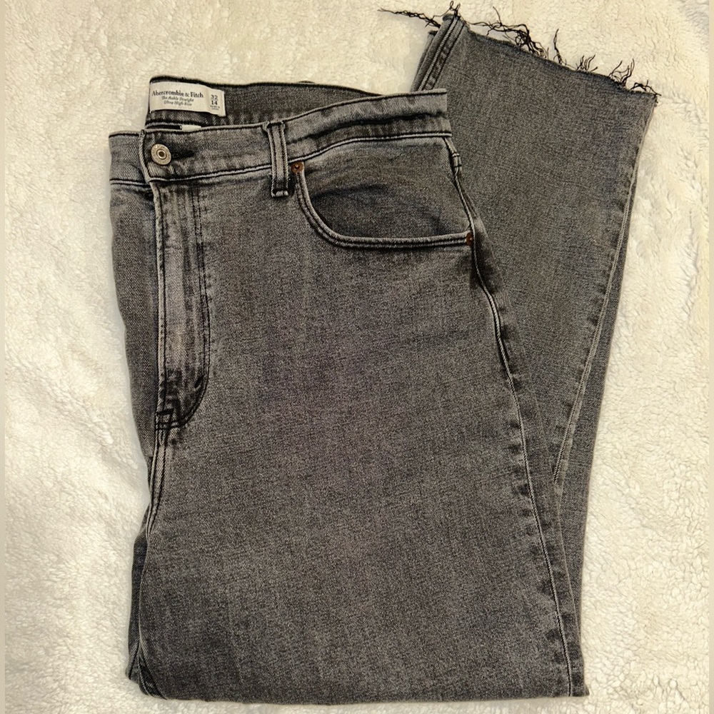 Abercrombie & Fitch - Size 32 - Gray Jeans